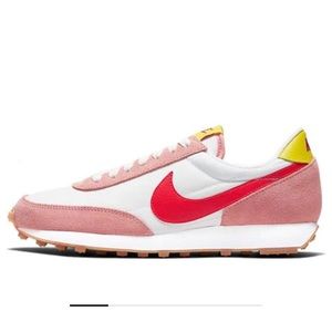 Nike Daybreak Coral Stardust